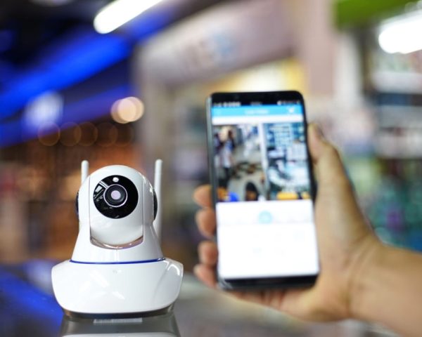 Connecting a CCTV camera to a mobile phone with Wi-Fi